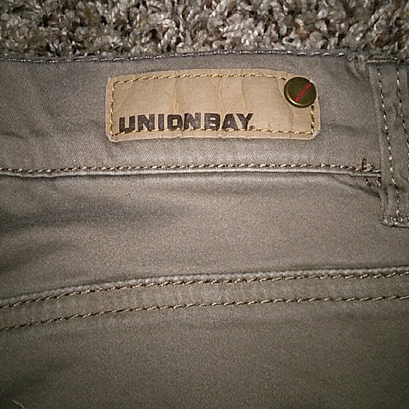 UNIONBAY SKINNY JEGGING KHAKIS - Picture 5 of 7